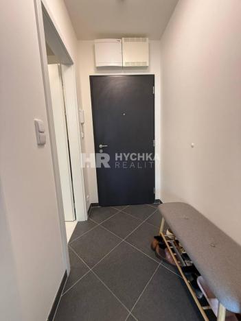 Pronájem bytu 1+kk, Praha - Třebonice, Thomasova, 32 m2