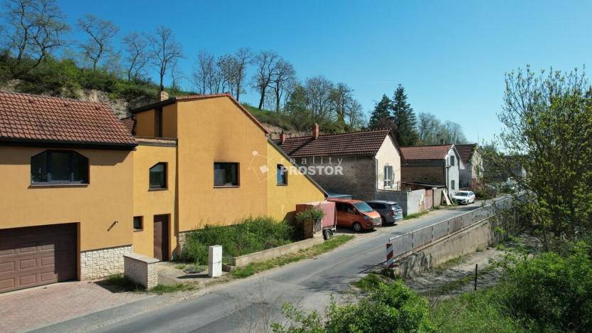 Prodej rodinného domu, Neuměřice, 171 m2