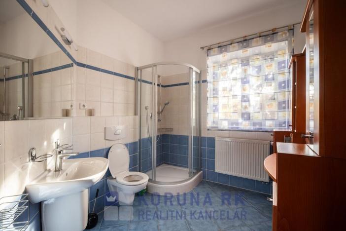 Prodej vily, Lišov, Topolová, 321 m2