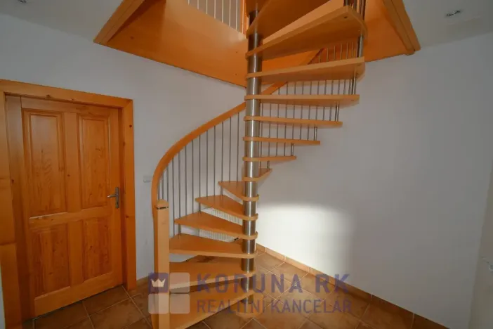 Prodej vily, Lišov, Topolová, 321 m2