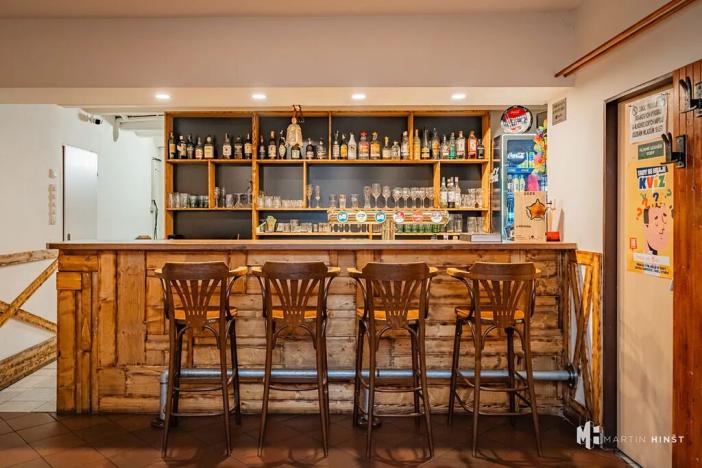 Prodej restaurace, Praha - Strašnice, Gutova, 301 m2