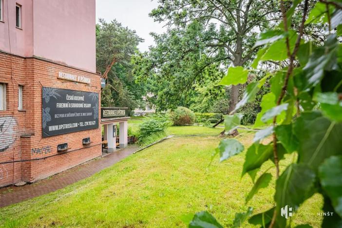 Prodej restaurace, Praha - Strašnice, Gutova, 301 m2