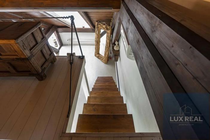 Prodej atypického bytu, Mikulov, Komenského, 164 m2