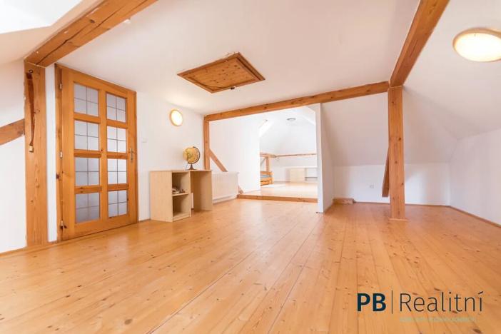 Prodej rodinného domu, Křemže, 450 m2