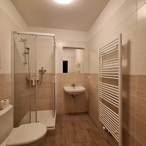 Pronájem bytu 2+kk, Praha - Holešovice, Na Maninách, 46 m2