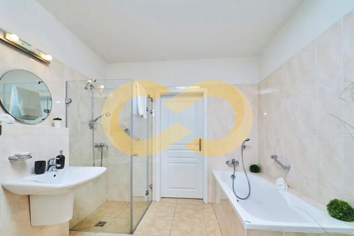 Prodej rodinného domu, Planá nad Lužnicí, Harrachova, 324 m2