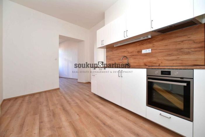Pronájem bytu 2+kk, Praha - Podolí, Sinkulova, 40 m2