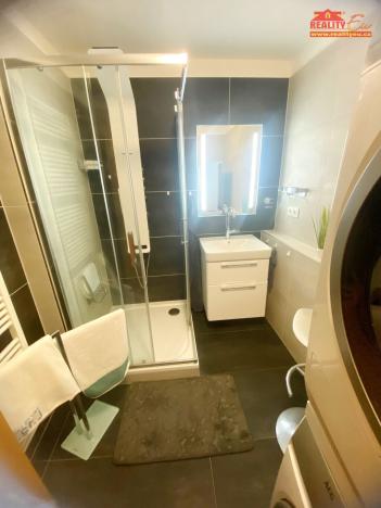 Prodej bytu 2+kk, Praha - Uhříněves, Nové náměstí, 57 m2