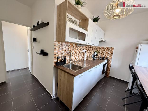 Pronájem bytu 1+1, Kralupy nad Vltavou - Lobeček, Štefánikova, 36 m2