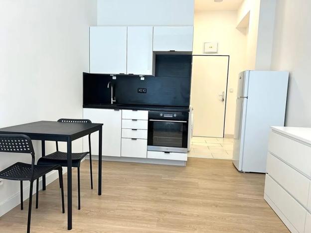Pronájem bytu 1+kk, Praha - Vysočany, Poděbradská, 28 m2
