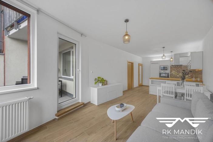 Pronájem bytu 2+kk, Praha - Prosek, Kytlická, 53 m2