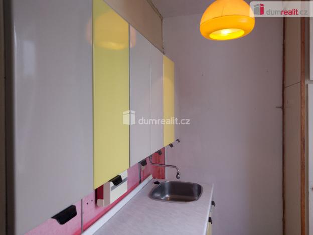 Pronájem bytu 2+1, Karlovy Vary, Přátelství, 56 m2