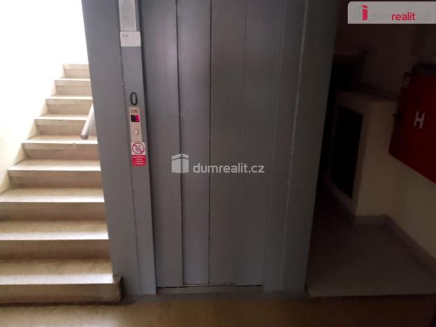 Pronájem bytu 2+1, Karlovy Vary, Přátelství, 56 m2