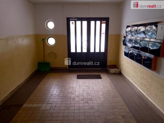 Pronájem bytu 2+1, Karlovy Vary, Přátelství, 56 m2