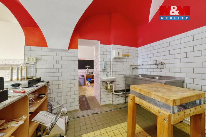 Pronájem obchodního prostoru, Planá, náměstí Svobody, 95 m2