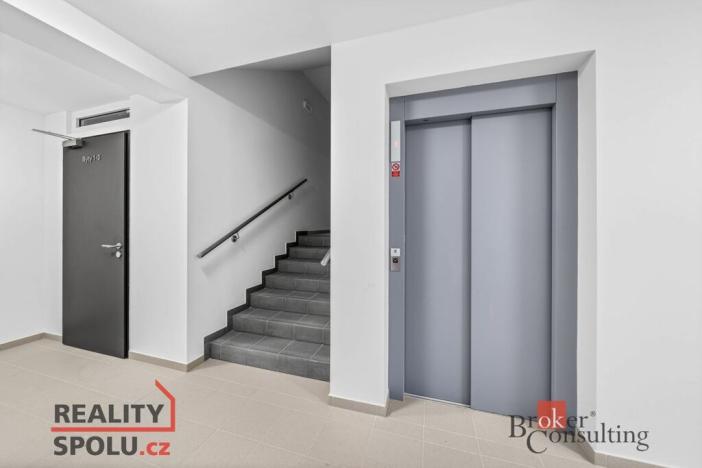 Pronájem bytu 2+kk, Hořovice, Pšeničná, 44 m2