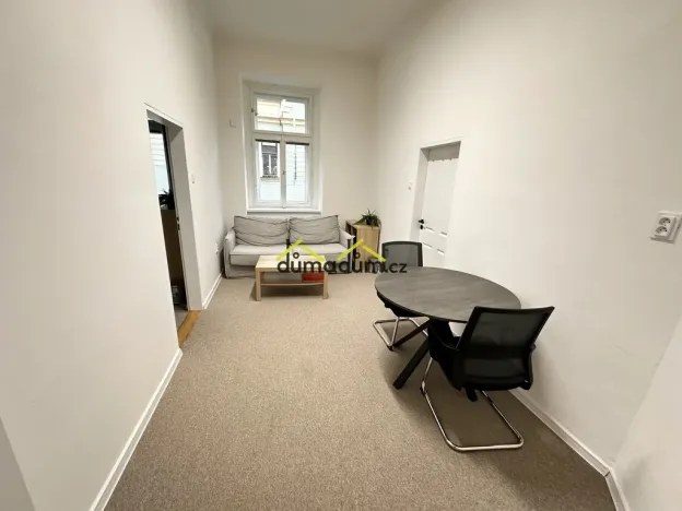 Pronájem kanceláře, Praha, Pernerova, 88 m2