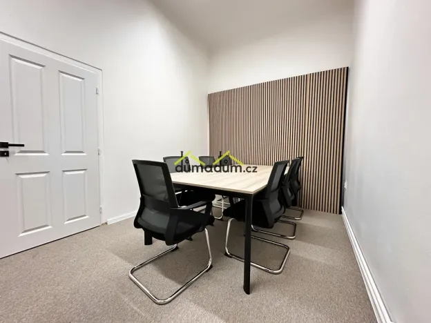 Pronájem kanceláře, Praha, Pernerova, 88 m2