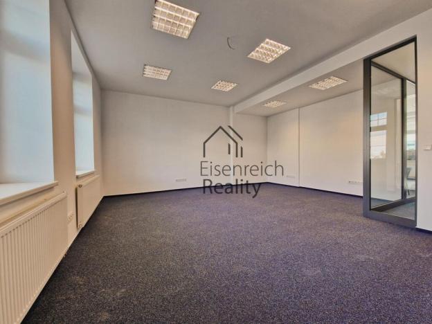 Pronájem kanceláře, Hradec Králové - Nový Hradec Králové, Na Brně, 250 m2