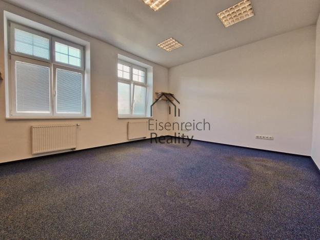 Pronájem kanceláře, Hradec Králové - Nový Hradec Králové, Na Brně, 250 m2