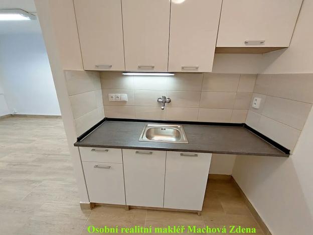 Pronájem bytu 1+kk, Praha - Stodůlky, Chalabalova, 36 m2