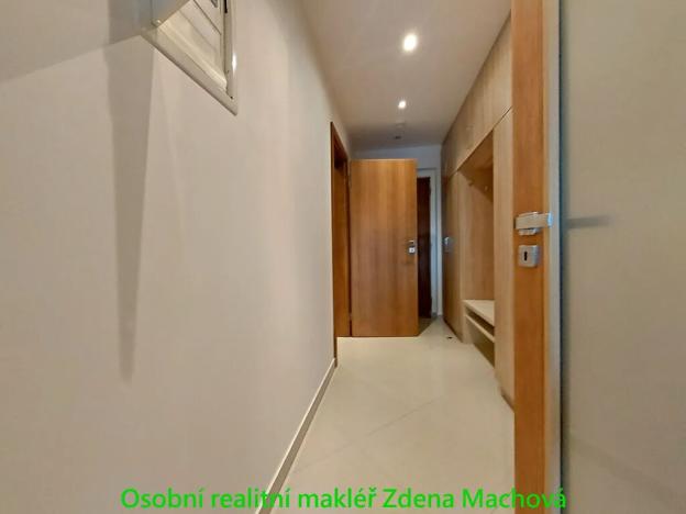 Pronájem bytu 1+kk, Praha - Žižkov, Olšanská, 33 m2
