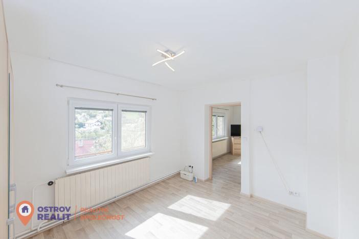 Prodej bytu 4+1, Všemina, 72 m2