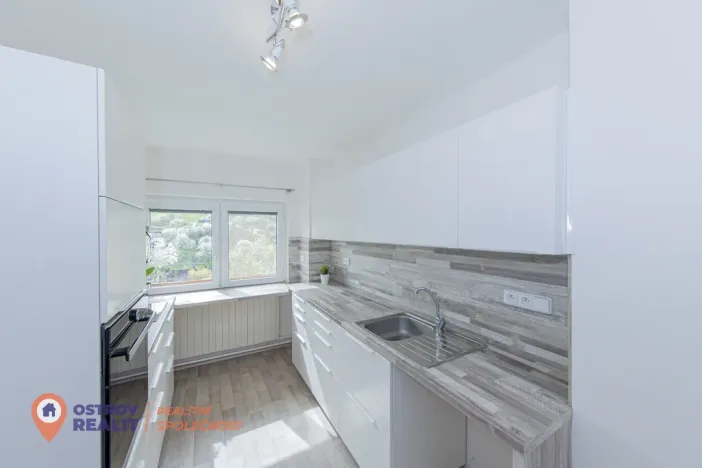 Prodej bytu 4+1, Všemina, 72 m2