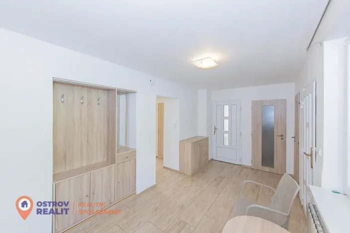 Prodej bytu 4+1, Všemina, 72 m2