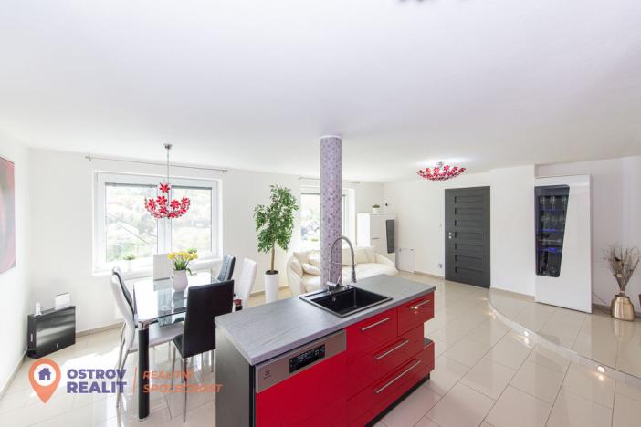 Prodej bytu 4+kk, Všemina, 72 m2