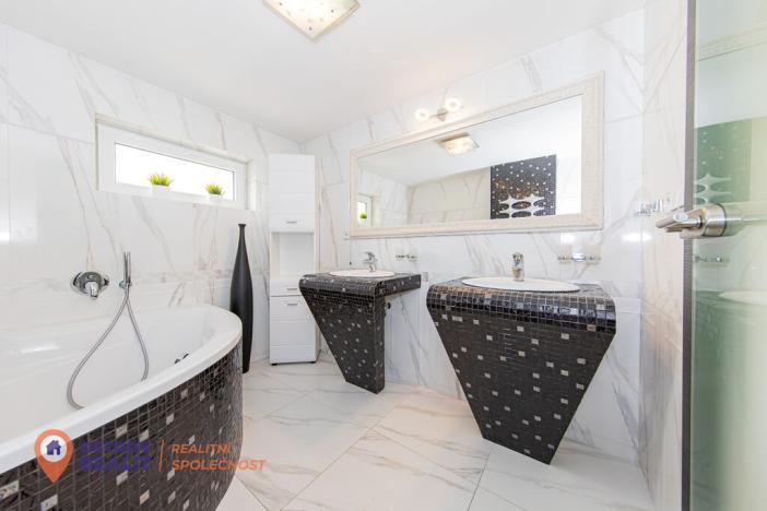 Prodej bytu 4+kk, Všemina, 72 m2