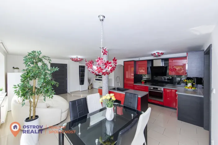 Prodej bytu 4+kk, Všemina, 72 m2