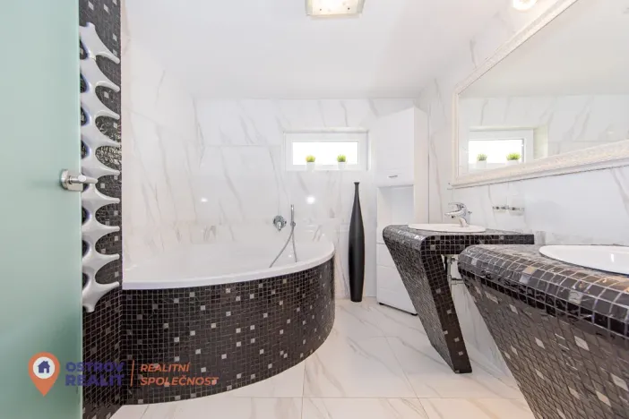 Prodej bytu 4+kk, Všemina, 72 m2