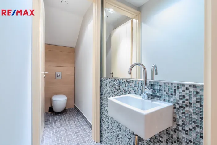 Pronájem bytu 3+kk, Praha - Karlín, Rohanské nábřeží, 117 m2