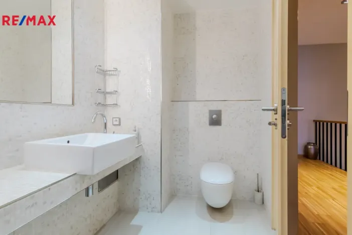 Pronájem bytu 3+kk, Praha - Karlín, Rohanské nábřeží, 117 m2