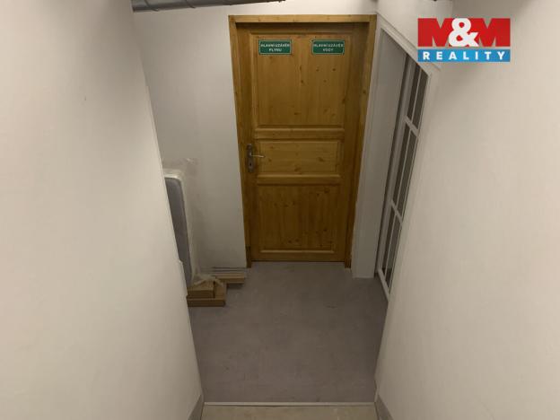 Pronájem obchodního prostoru, Praha - Vinohrady, Sarajevská, 79 m2