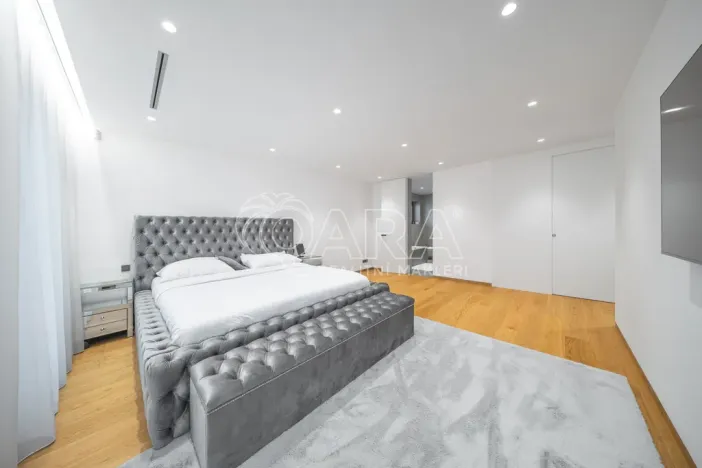 Pronájem rodinného domu, Vestec, V Lukách, 313 m2