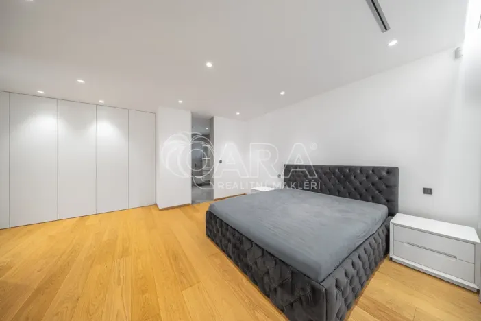 Pronájem rodinného domu, Vestec, V Lukách, 313 m2