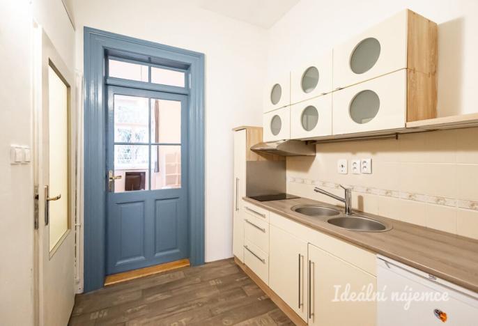Pronájem bytu 2+kk, Praha - Žižkov, Víta Nejedlého, 43 m2