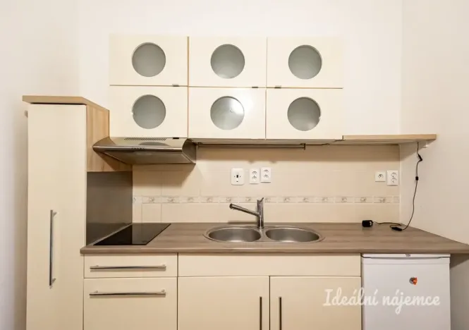 Pronájem bytu 2+kk, Praha - Žižkov, Víta Nejedlého, 43 m2