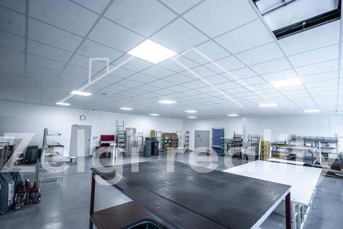 Pronájem obchodního prostoru, Bojkovice, 302 m2