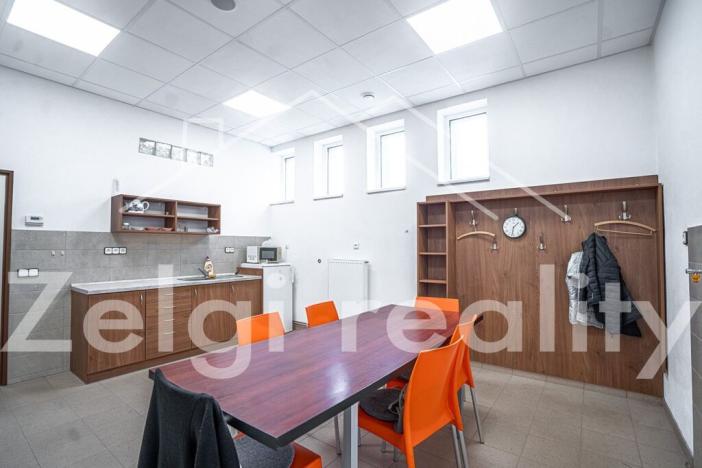 Pronájem obchodního prostoru, Bojkovice, 302 m2
