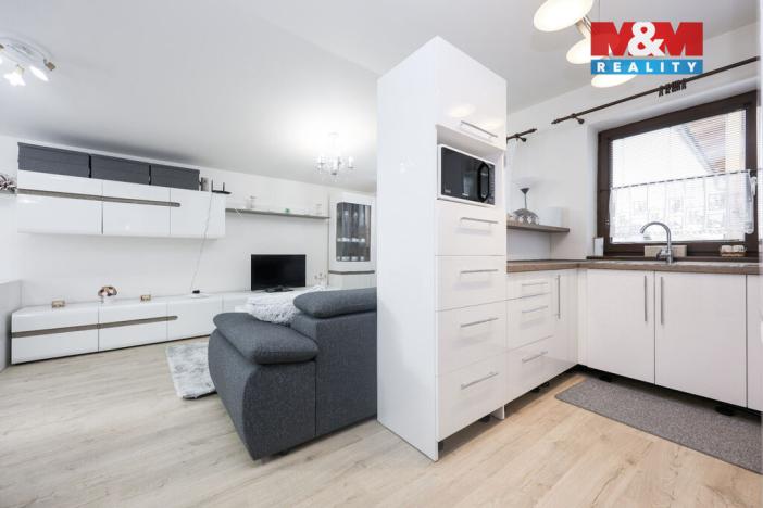 Prodej obchodního prostoru, Zvole, 1860 m2