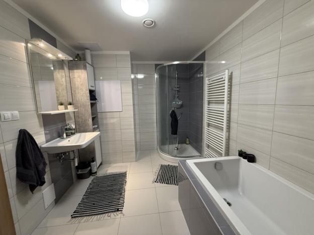 Pronájem bytu 3+kk, Pardubice - Zelené Předměstí, Hronovická, 100 m2