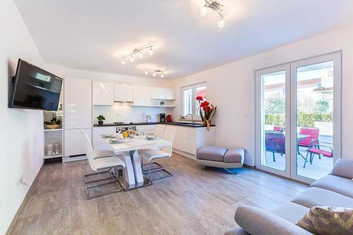 Prodej rodinného domu, Medulin, Chorvatsko, 120 m2