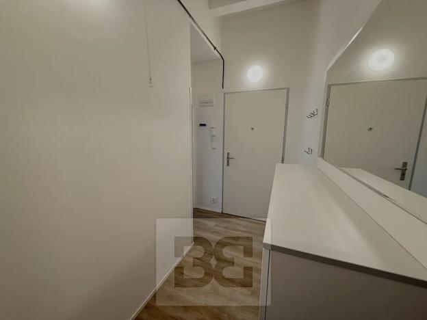 Pronájem bytu 2+kk, Praha - Strašnice, Za poštou, 39 m2