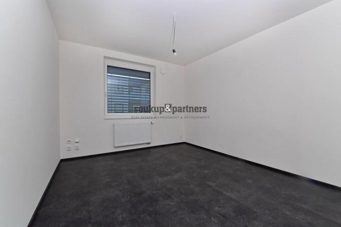 Prodej bytu 2+kk, Praha, Návarovská, 61 m2