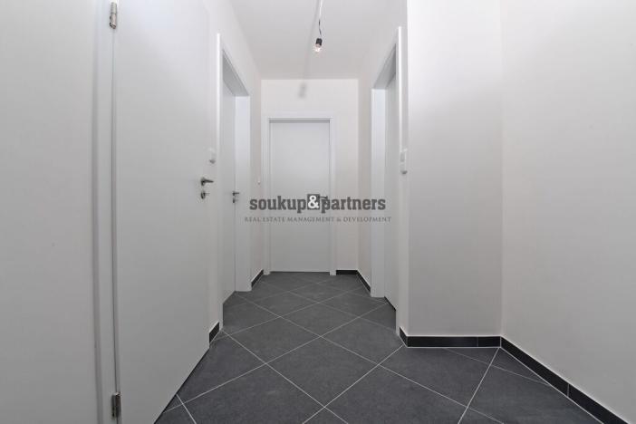 Prodej bytu 2+kk, Praha, Návarovská, 61 m2