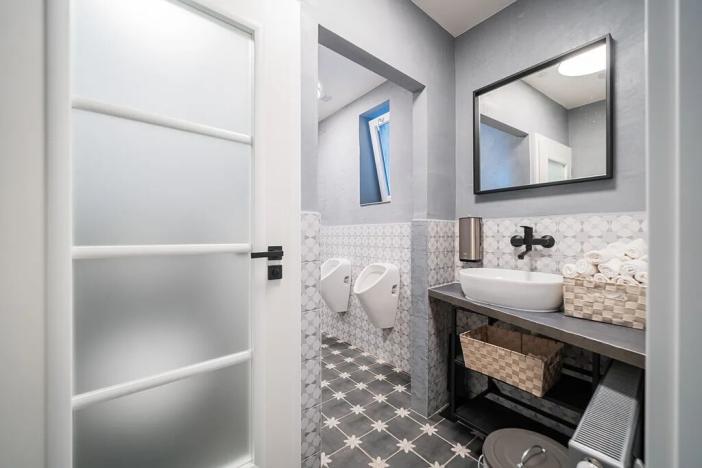 Pronájem restaurace, Dolní Dunajovice, Rudé armády, 500 m2