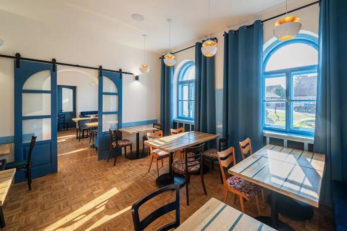 Pronájem restaurace, Dolní Dunajovice, Rudé armády, 500 m2